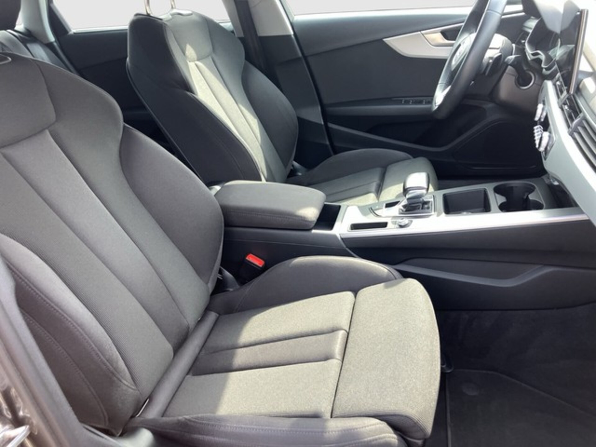 Audi A4 Avant S line