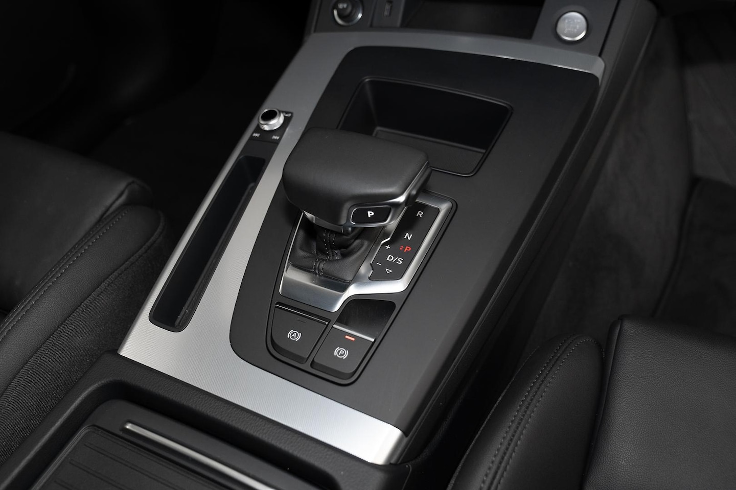 Image about Audi Q5 TFSI e S line 55 TFSI e quattro S tronic