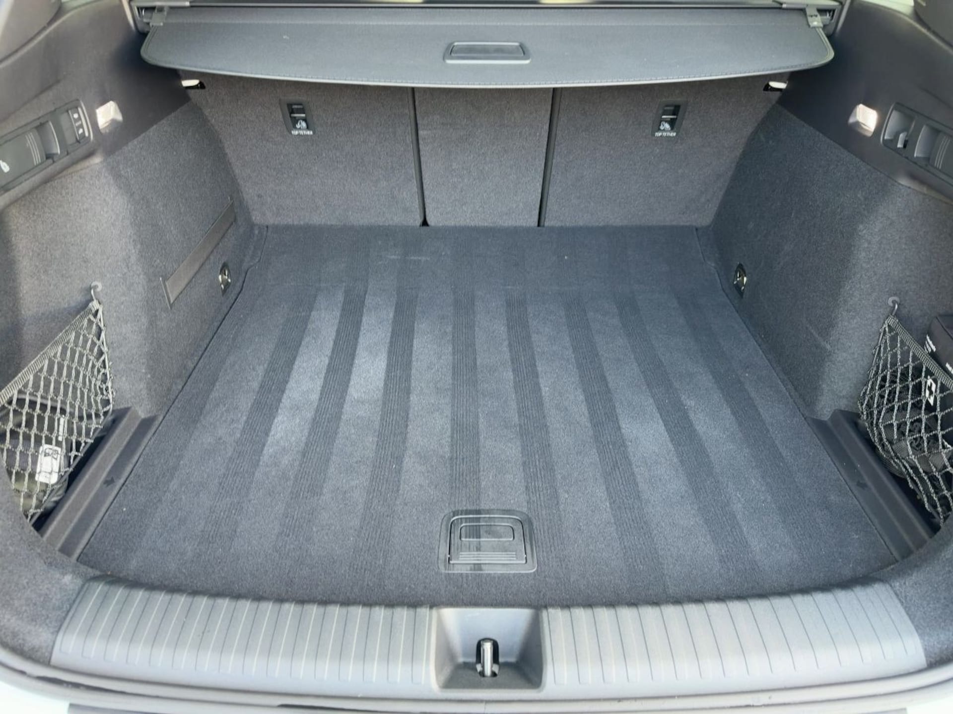Audi SQ6 SUV e-tron