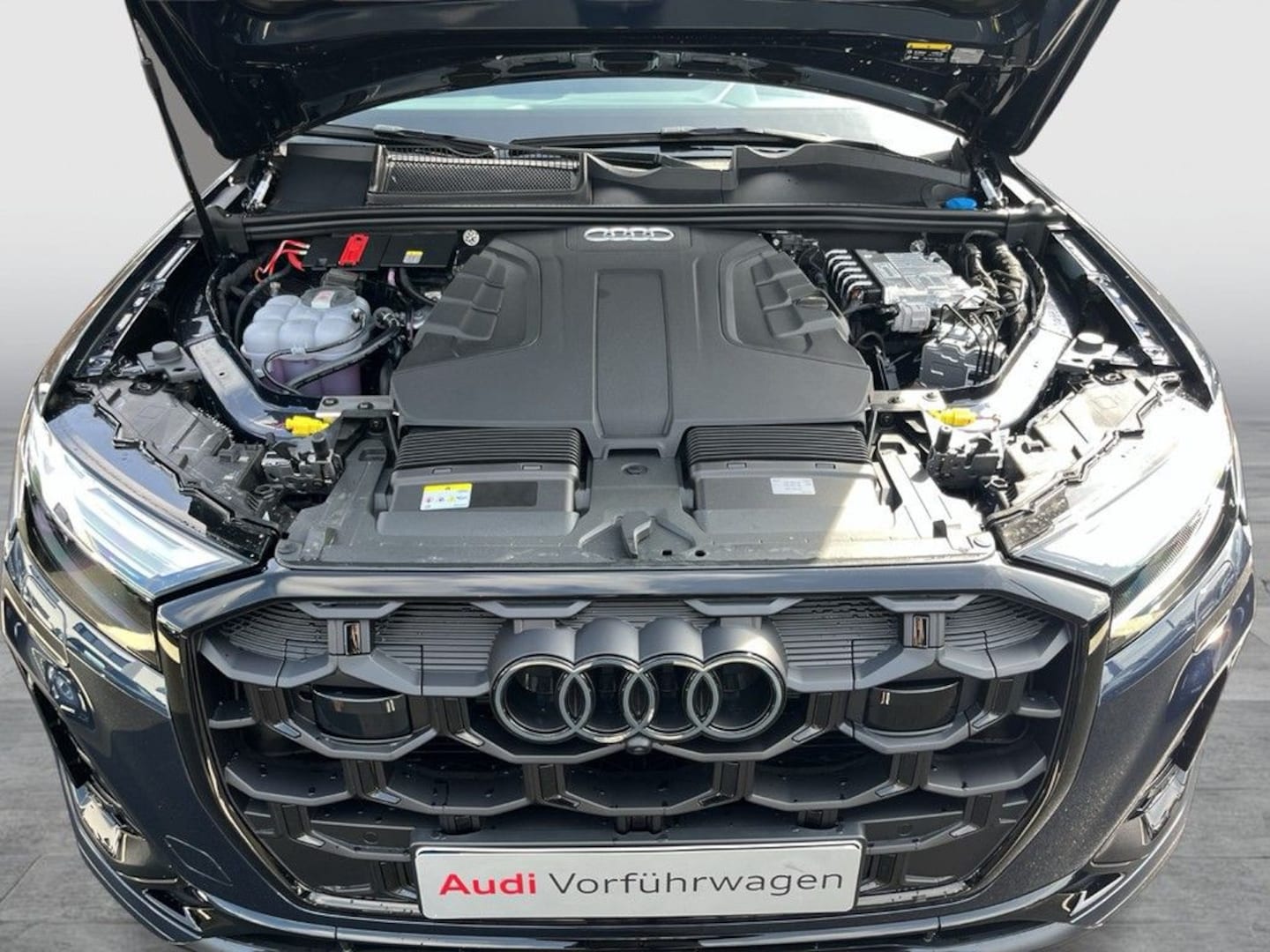 Bild über Audi Q7 SUV S line 50 TDI quattro tiptronic - für weitere Informationen kontaktieren Sie den Audi Partner