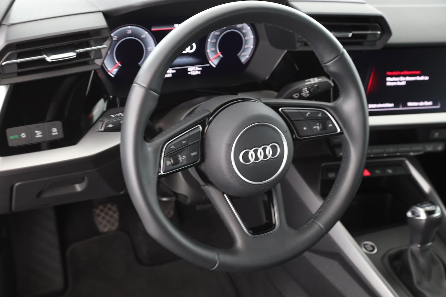 Bild über Audi A3 Sportback 30 TDI Schaltgetriebe - für weitere Informationen kontaktieren Sie den Audi Partner