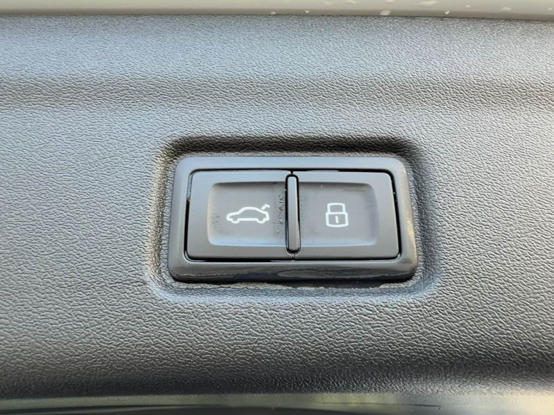 Audi SQ6 SUV e-tron