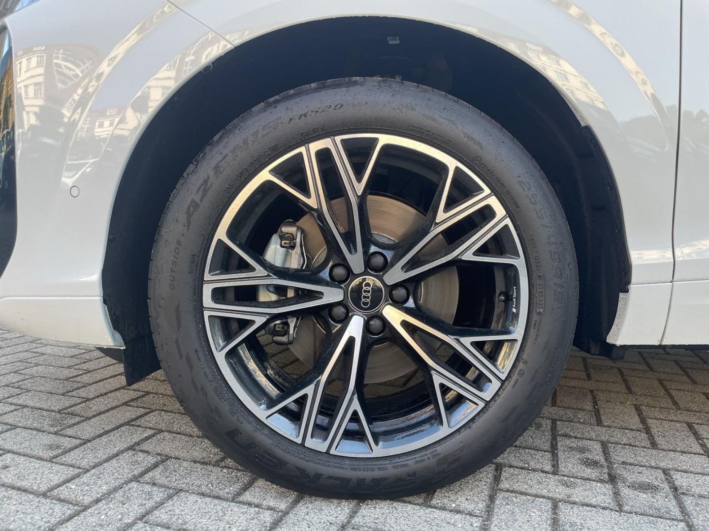 Bild über Audi Q3 Sportback TDI 110 kW S tronic - für weitere Informationen kontaktieren Sie den Audi Partner
