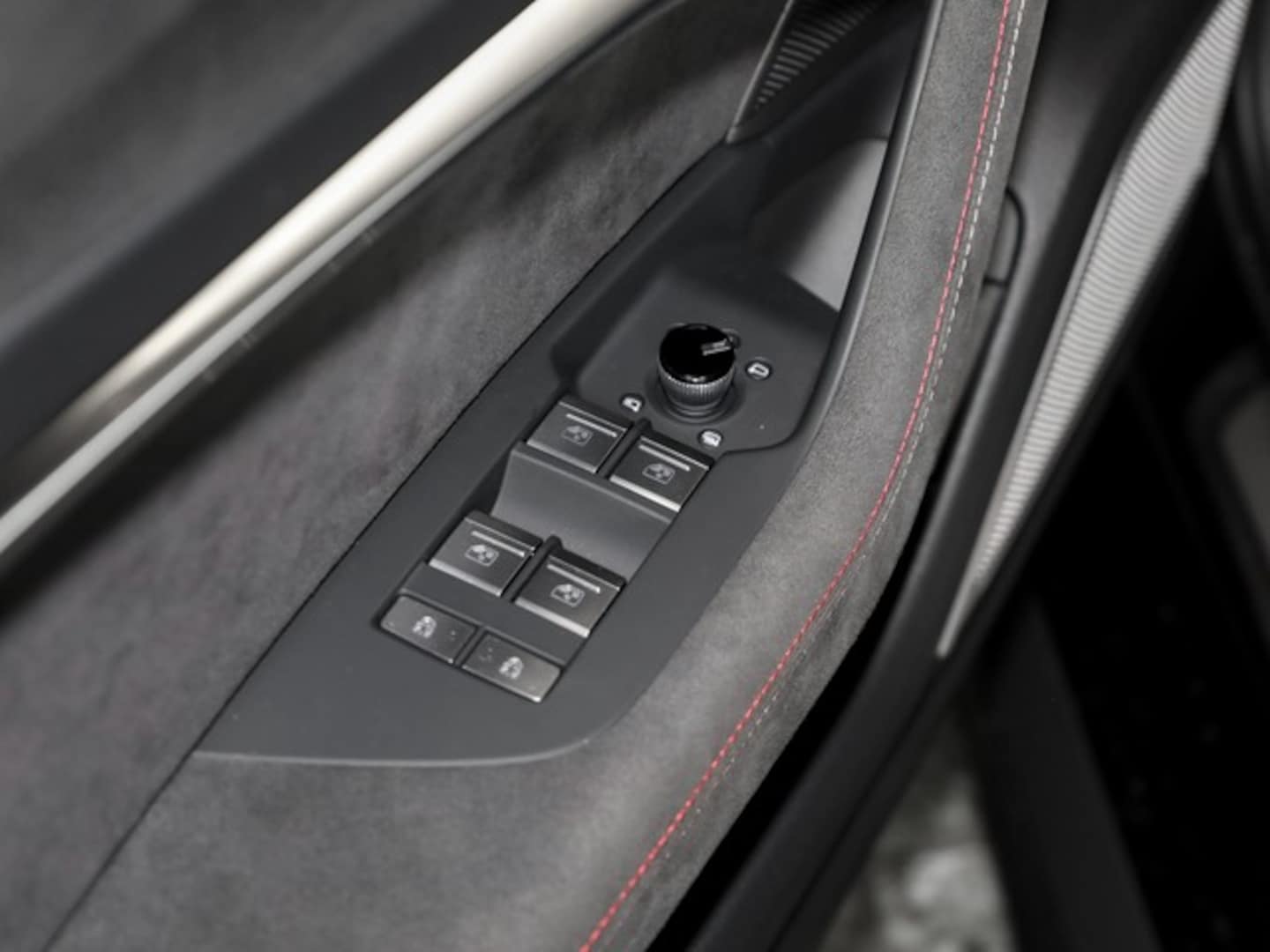 Bild über Audi RS 6 Avant performance quattro tiptronic - für weitere Informationen kontaktieren Sie den Audi Partner