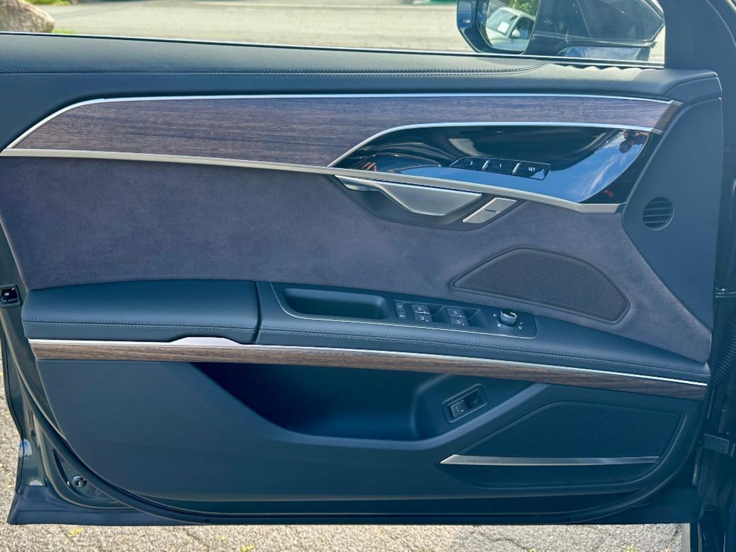 Bild über Audi A8 L 55 TFSI quattro tiptronic - für weitere Informationen kontaktieren Sie den Audi Partner