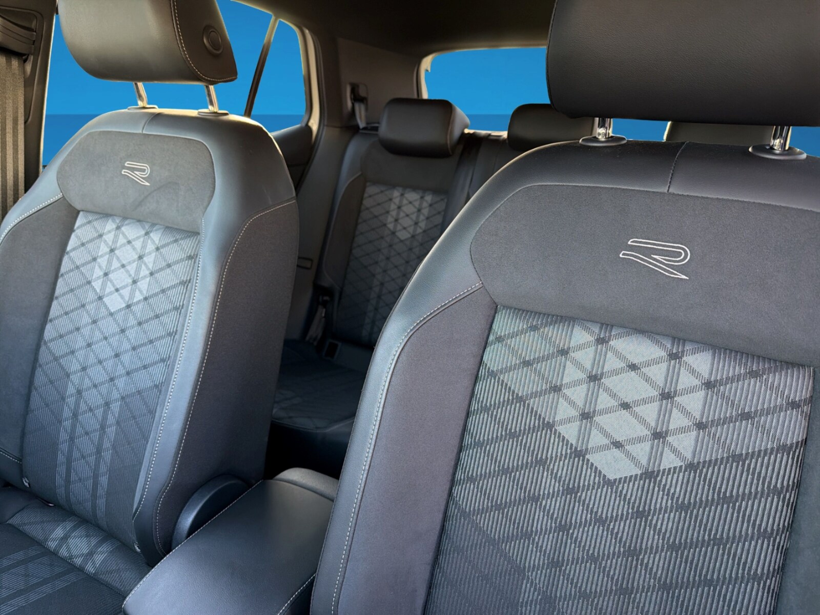 Volkswagen T-Cross – Bild 14