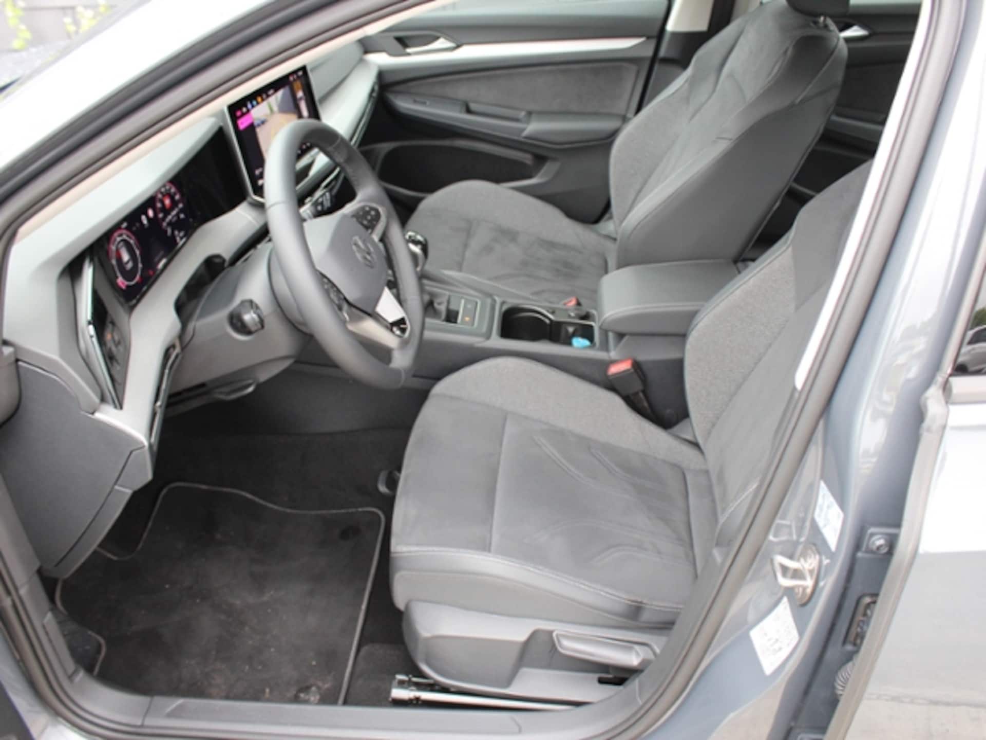 Volkswagen Golf Variant Life