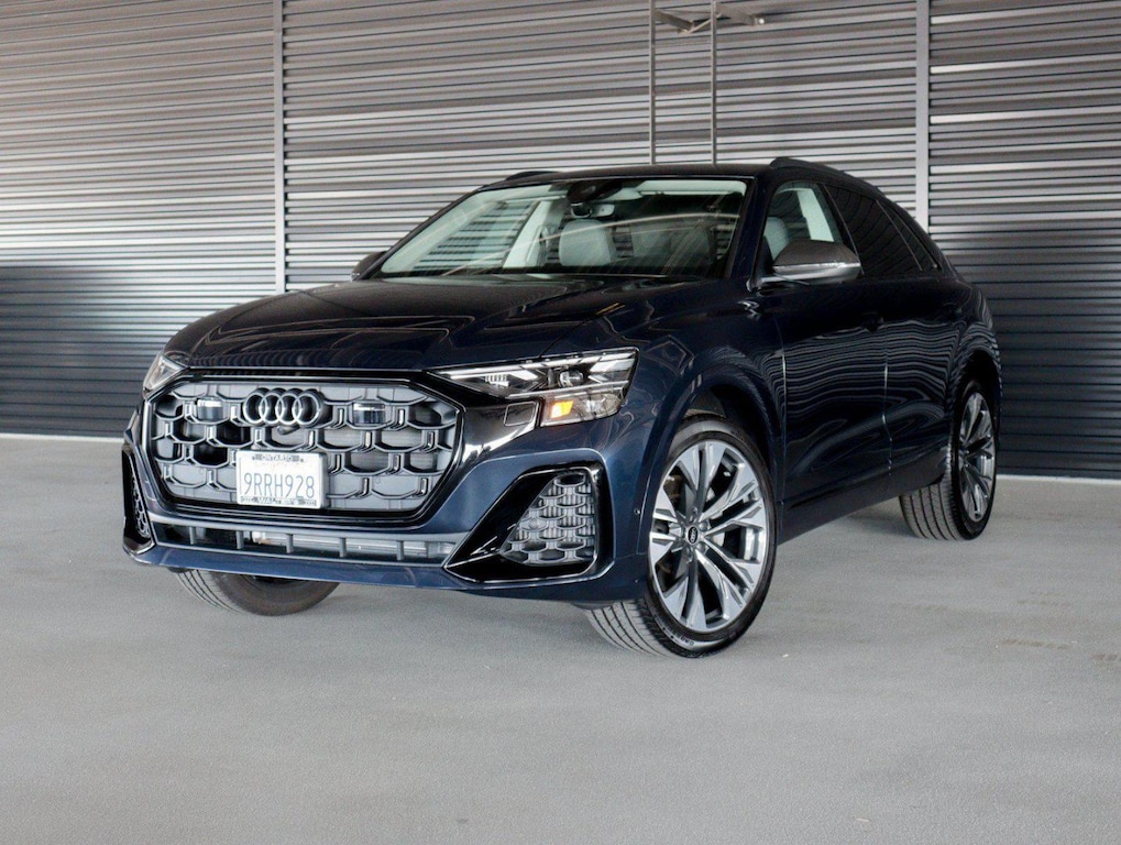 2025 Audi Q8