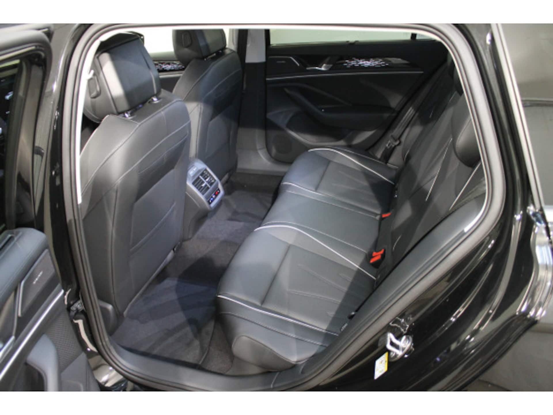 Volkswagen Passat Elegance