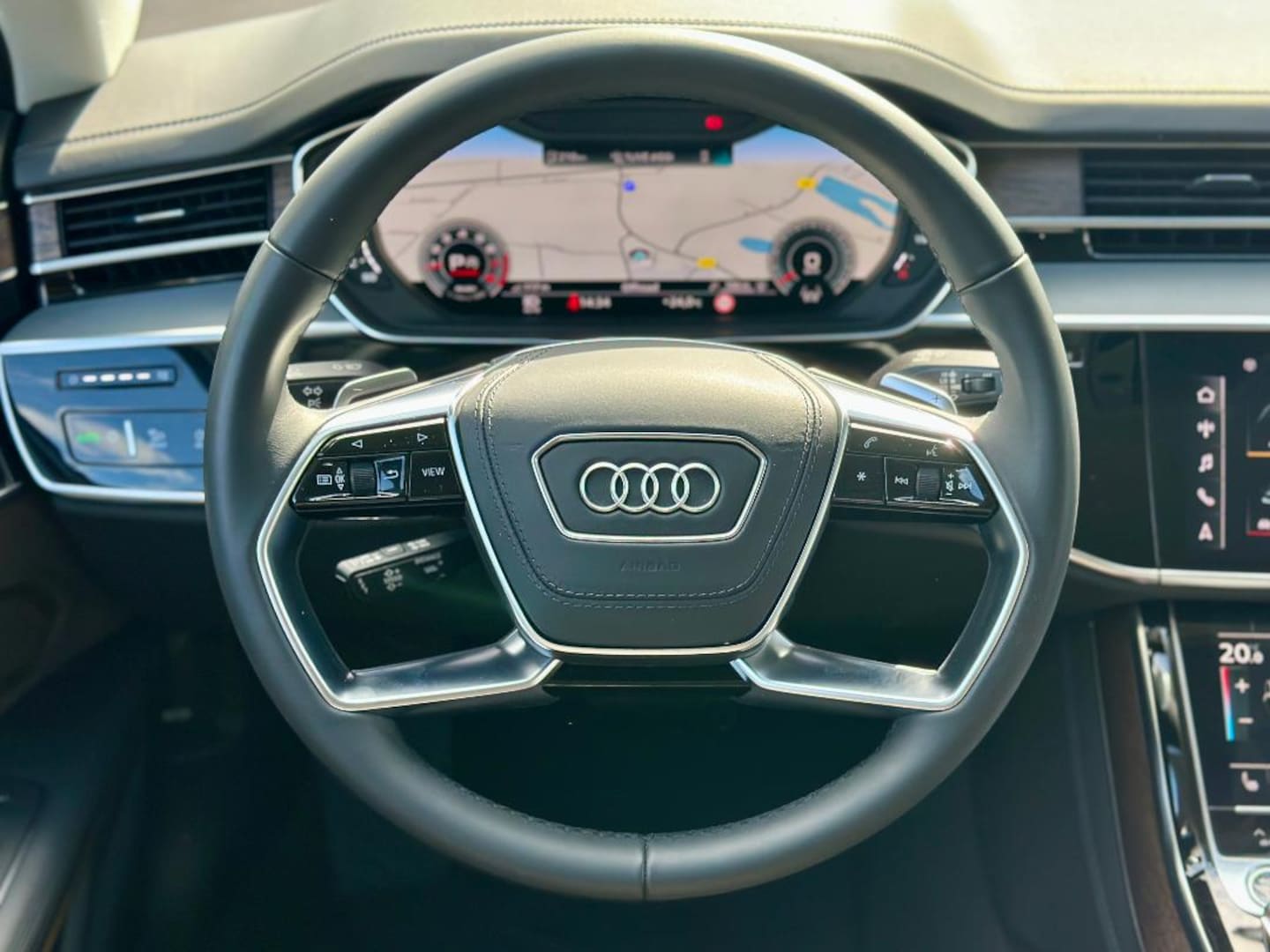 Bild über Audi A8 L 55 TFSI quattro tiptronic - für weitere Informationen kontaktieren Sie den Audi Partner