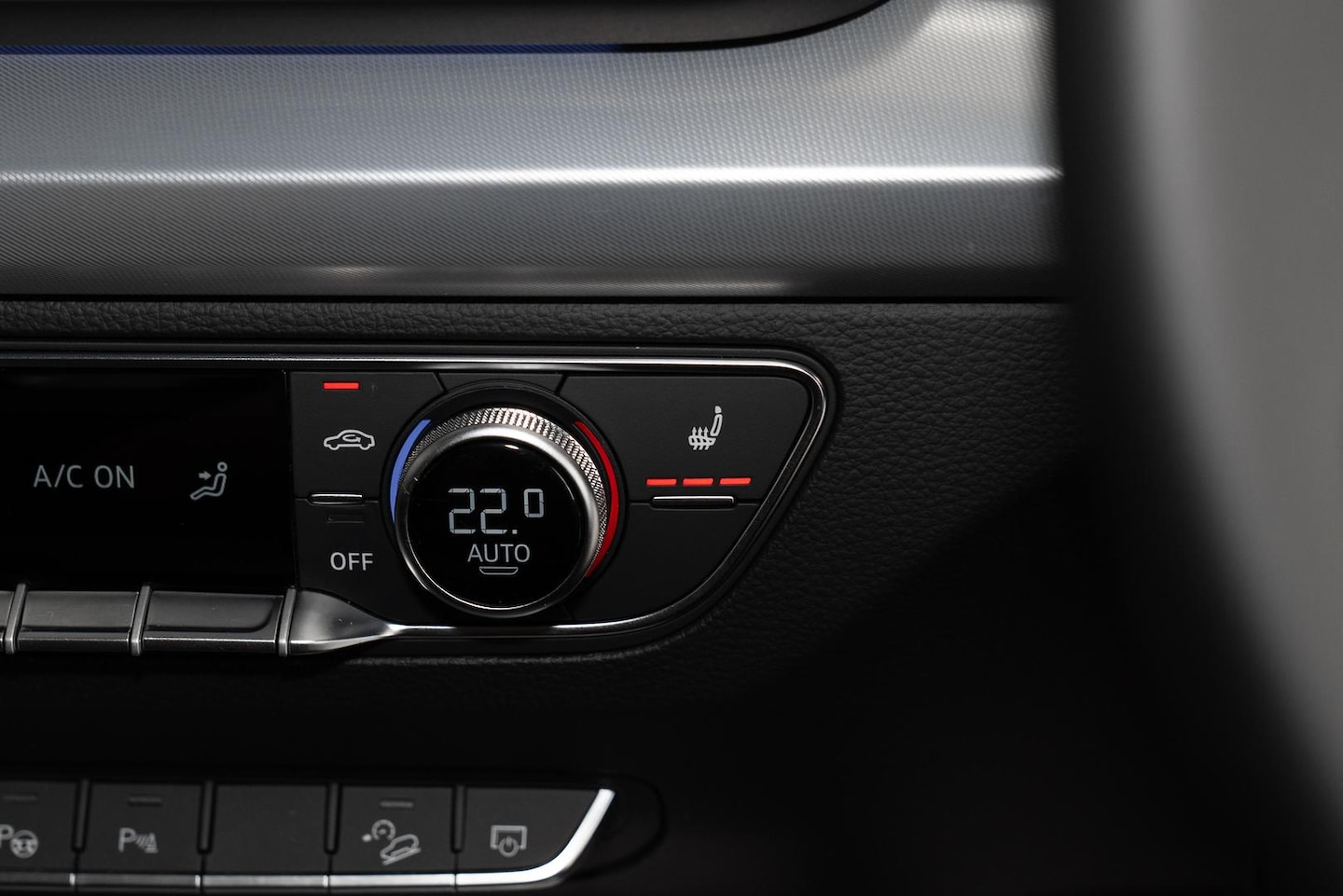 Image about Audi Q5 TFSI e S line 55 TFSI e quattro S tronic