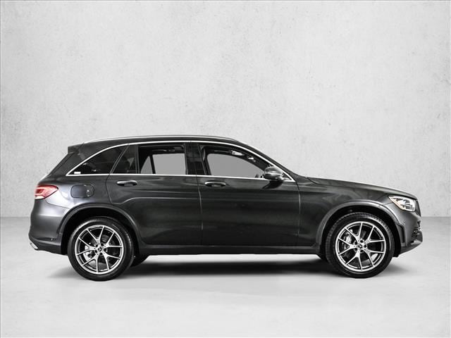 2022 Mercedes-Benz GLC 300