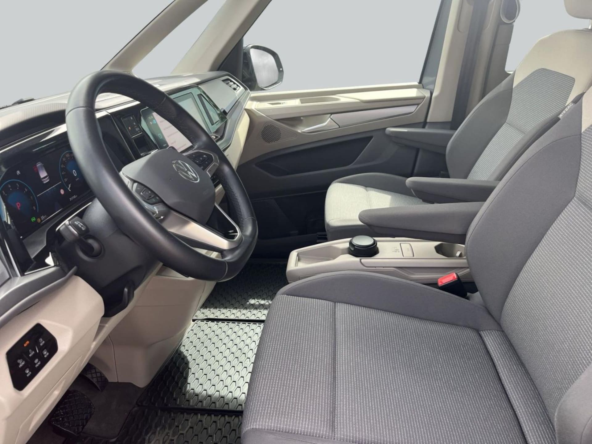 Volkswagen Multivan Basis-Modell