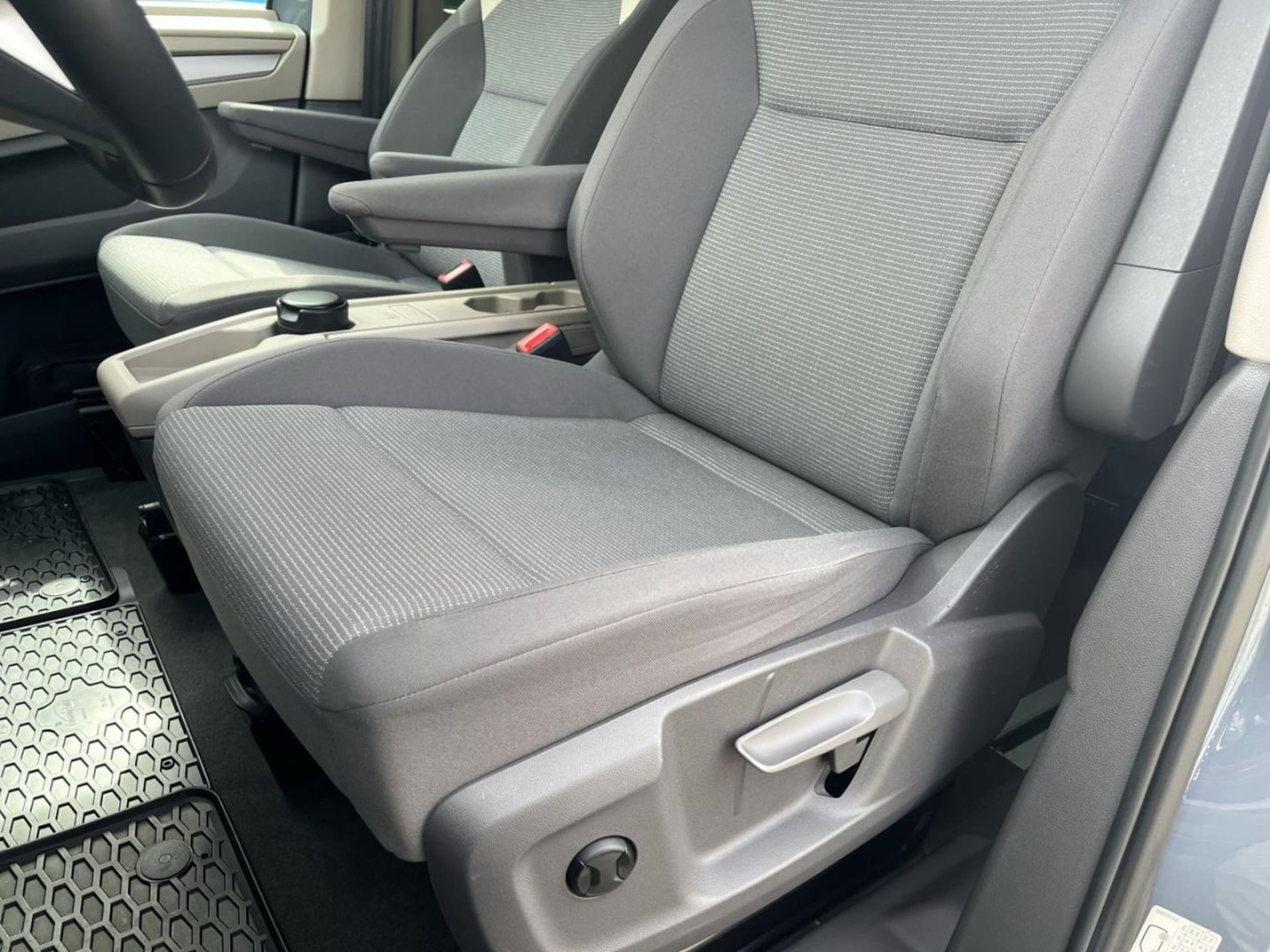 Volkswagen Multivan Basis-Modell