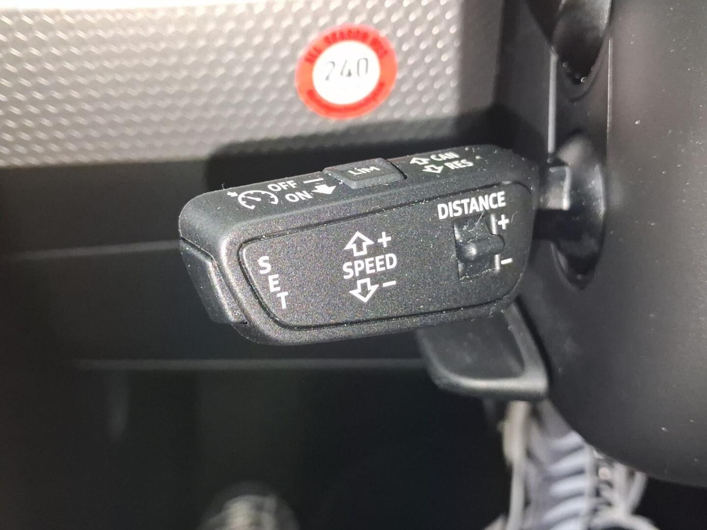 Bild über Audi A1 Sportback S line 30 TFSI S tronic - für weitere Informationen kontaktieren Sie den Audi Partner