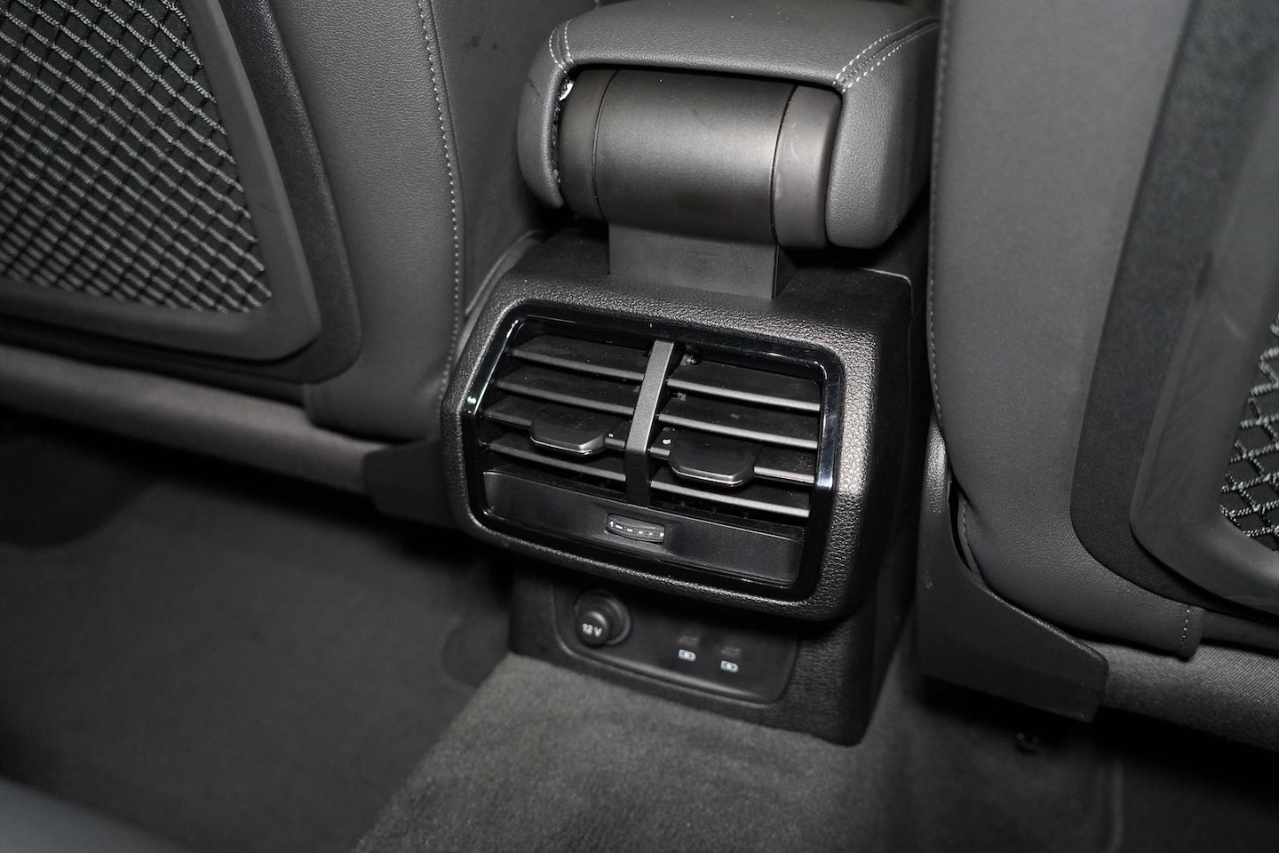 Image about Audi Q3 40 TFSI quattro S tronic