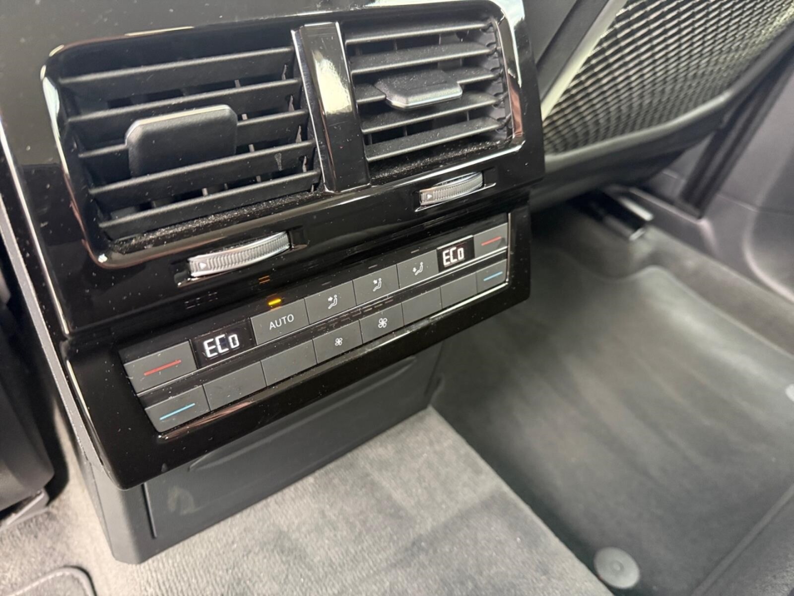 Volkswagen Touareg – Bild 14