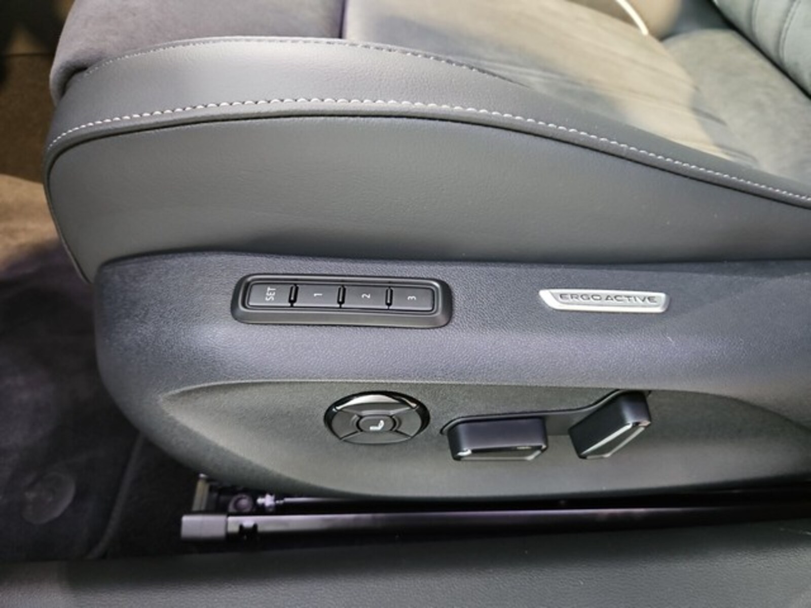 Volkswagen Passat – Bild 5