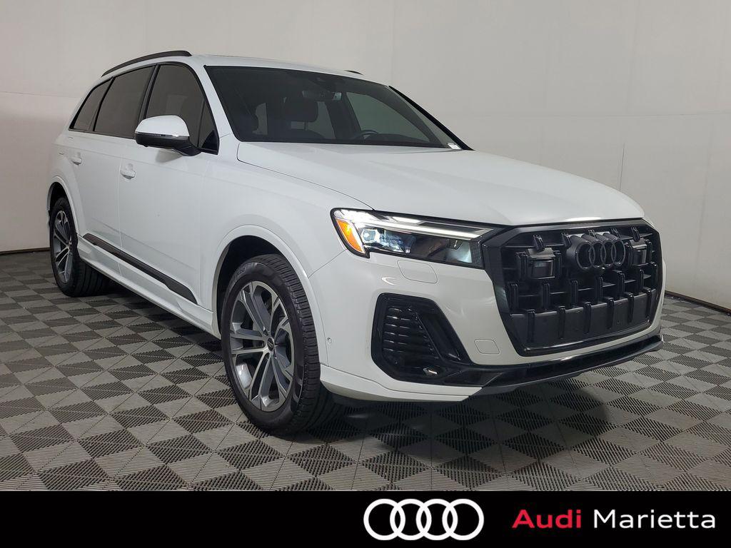 2025 Audi Q7 45 Premium Plus quattro Tiptronic's photo