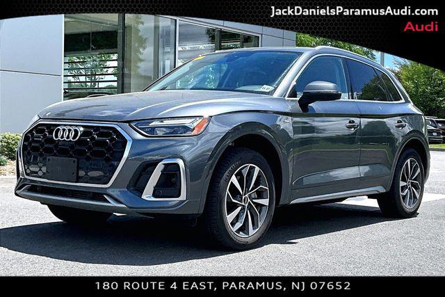 2023 Audi Q5 45 Premium Plus's photo