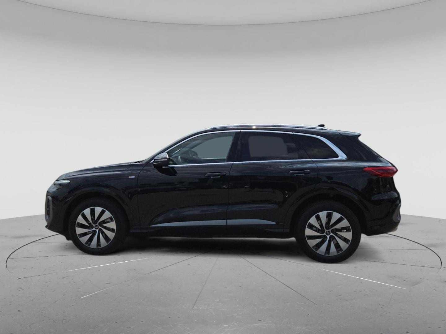 Bild über Audi Q5 SUV TDI quattro 150 kW S tronic - für weitere Informationen kontaktieren Sie den Audi Partner