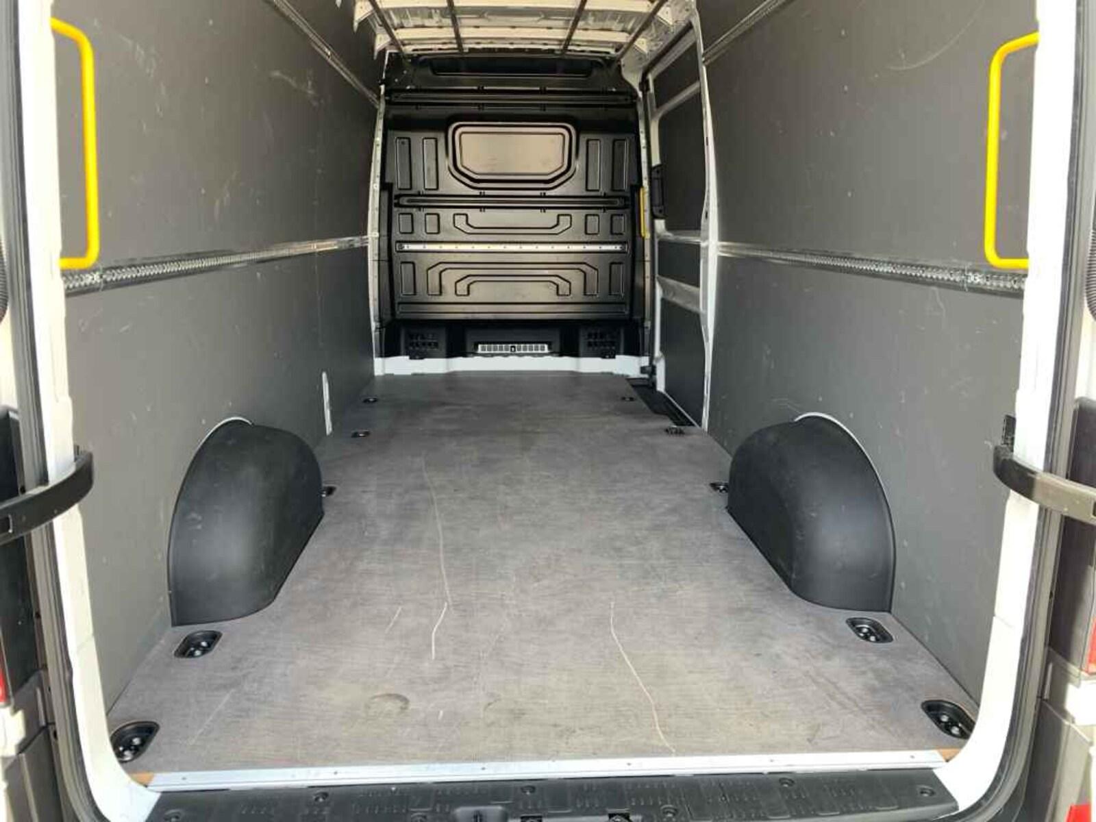 Volkswagen Crafter Kasten langer Radstand – Bild 8