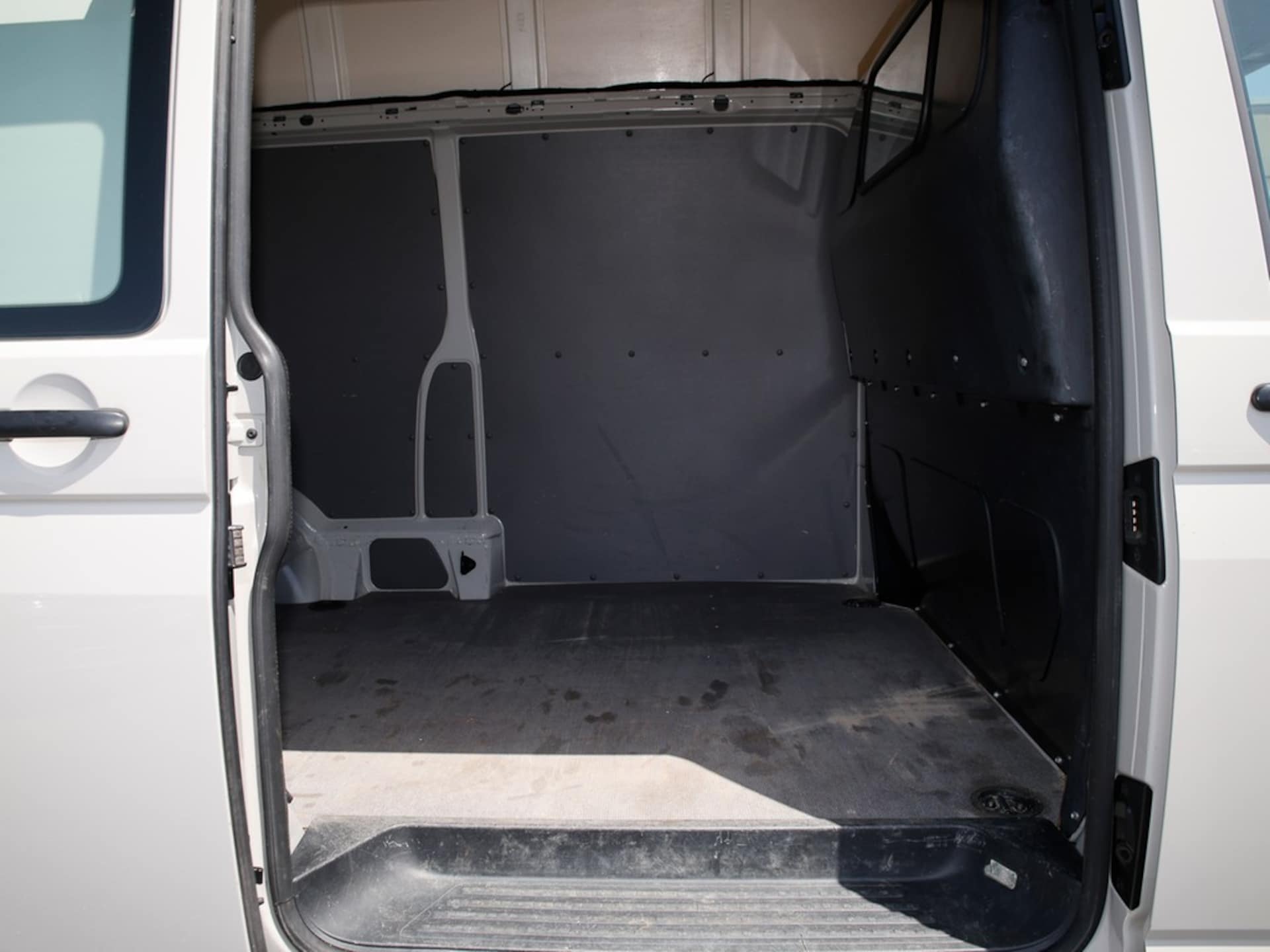 Volkswagen T6.1 Transporter Kasten langer Radstand