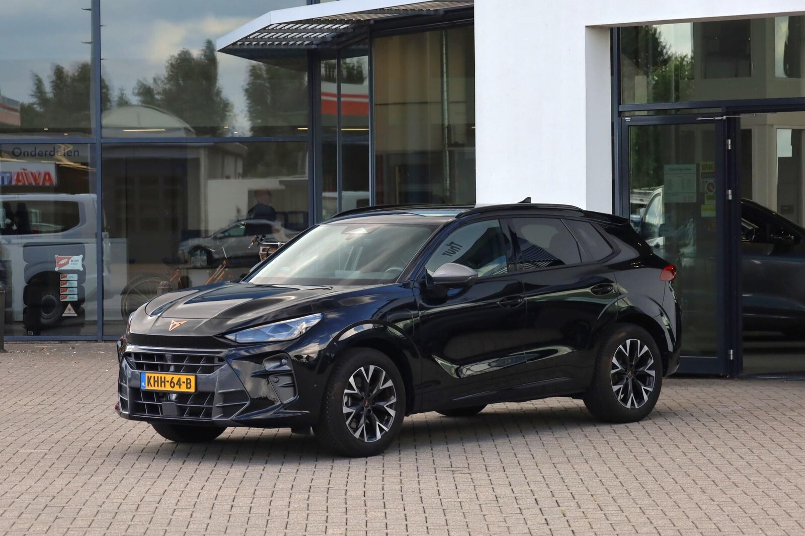 CUPRA Terramar 1.5 TSI e-Hybrid Business 2025, foto 1