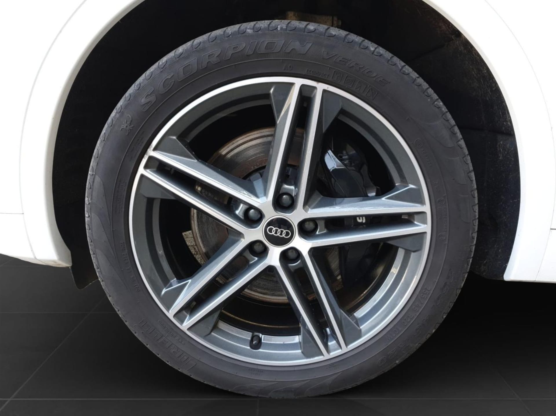 Audi SQ5 SUV