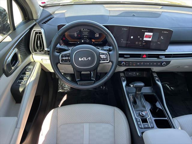 2025 Kia Sorento S - Photo 22