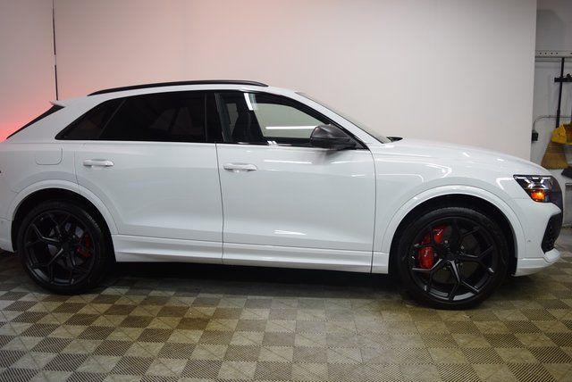 2026 Audi RS Q8 SUV performance
