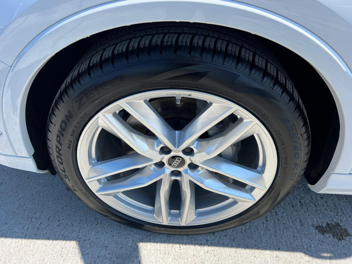2025 Audi Q7 Premium Plus - Photo 11
