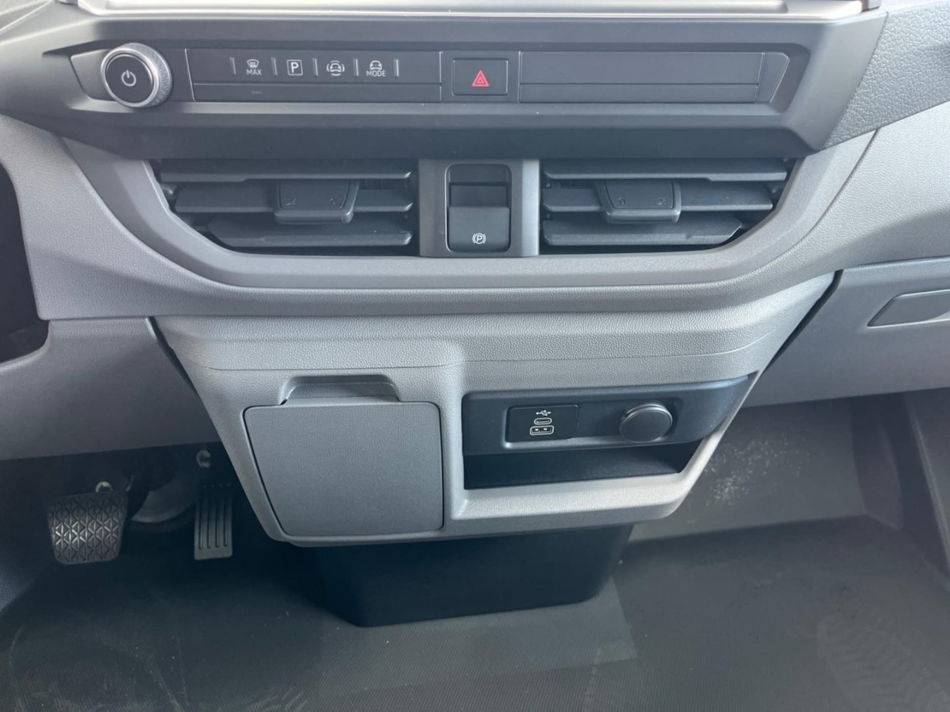 Volkswagen e-Caravelle