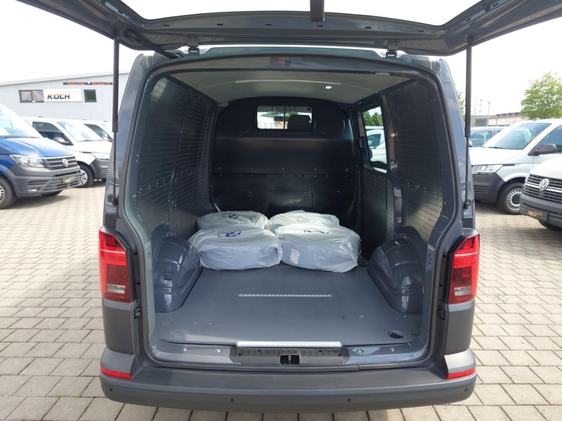 Volkswagen T6.1 Transporter Kasten kurzer Radstand