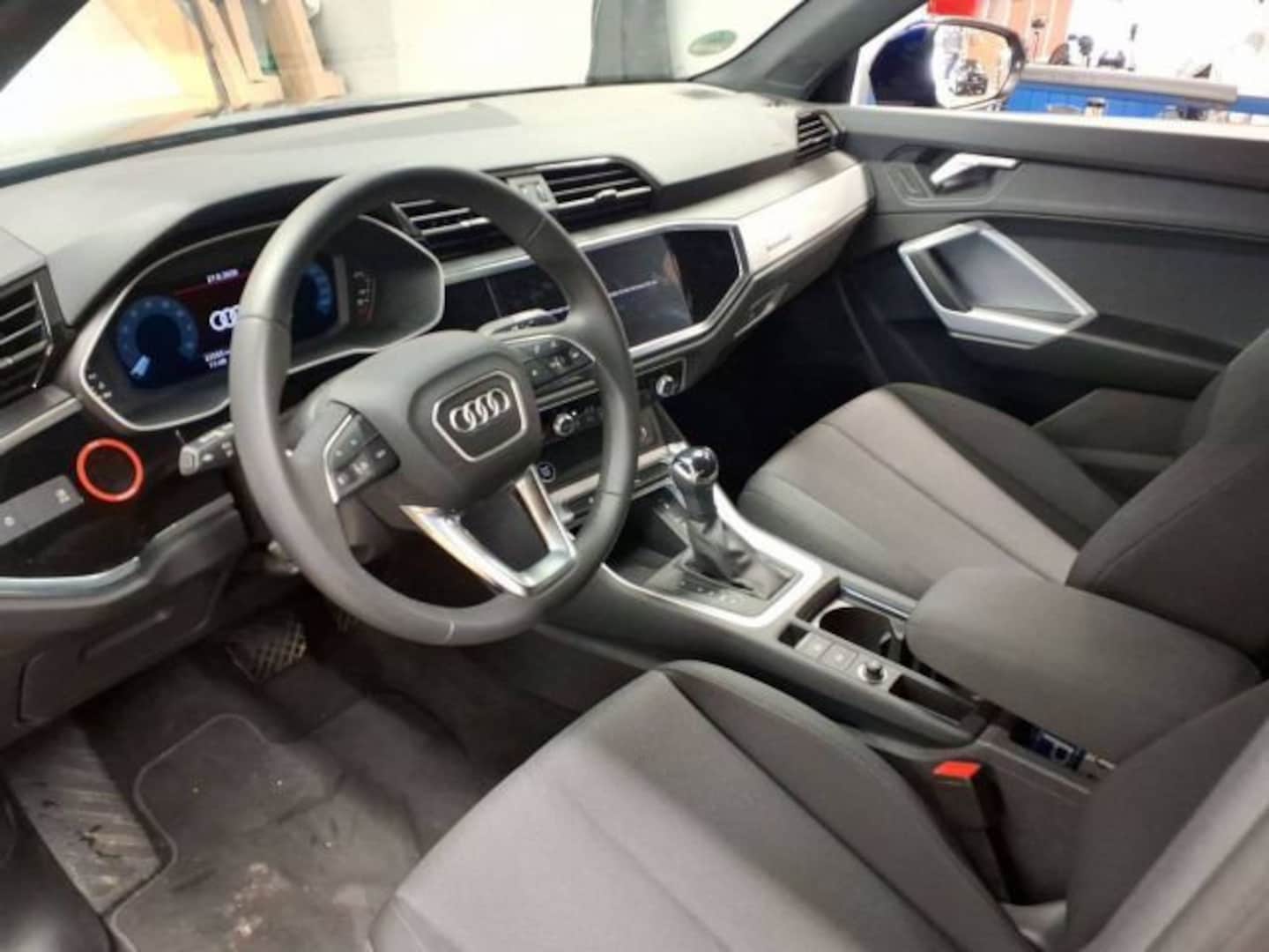 Bild über Audi Q3 TFSI quattro 140 kW S tronic - für weitere Informationen kontaktieren Sie den Audi Partner
