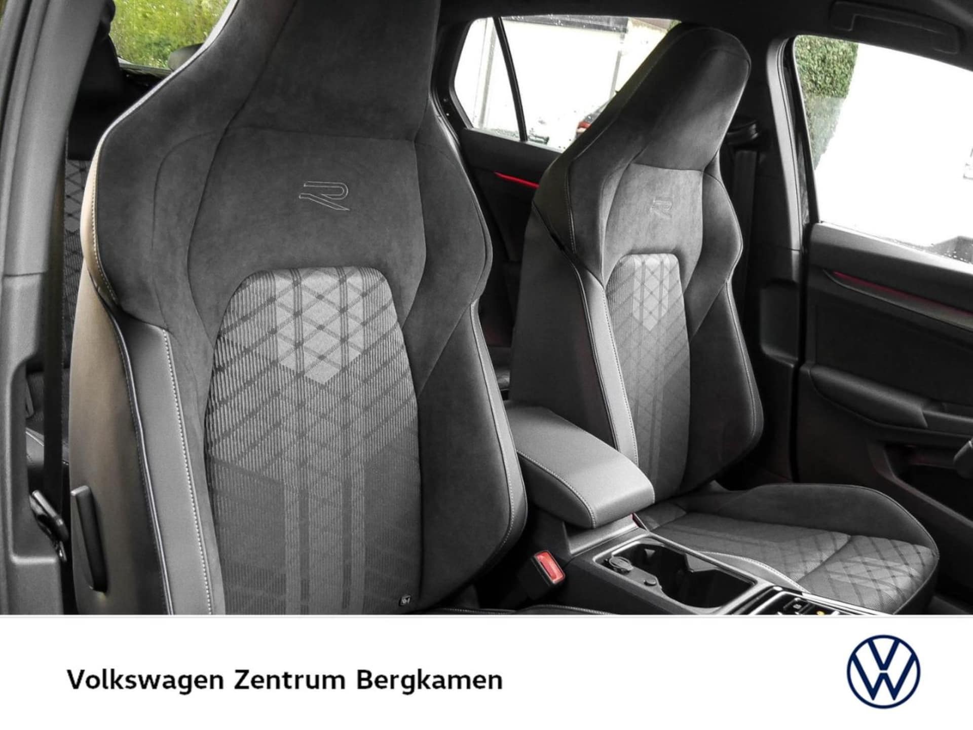 Volkswagen Golf R-Line