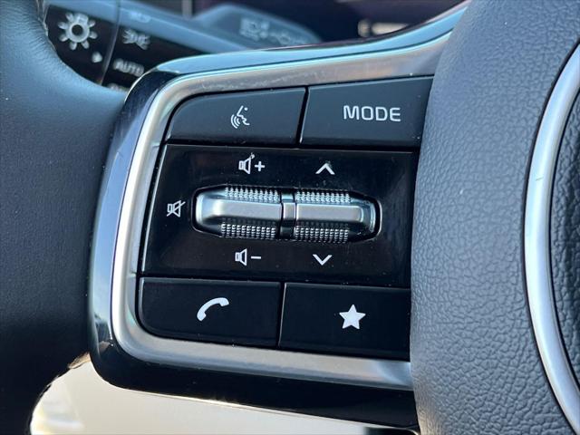 2025 Kia Sorento S - Photo 24
