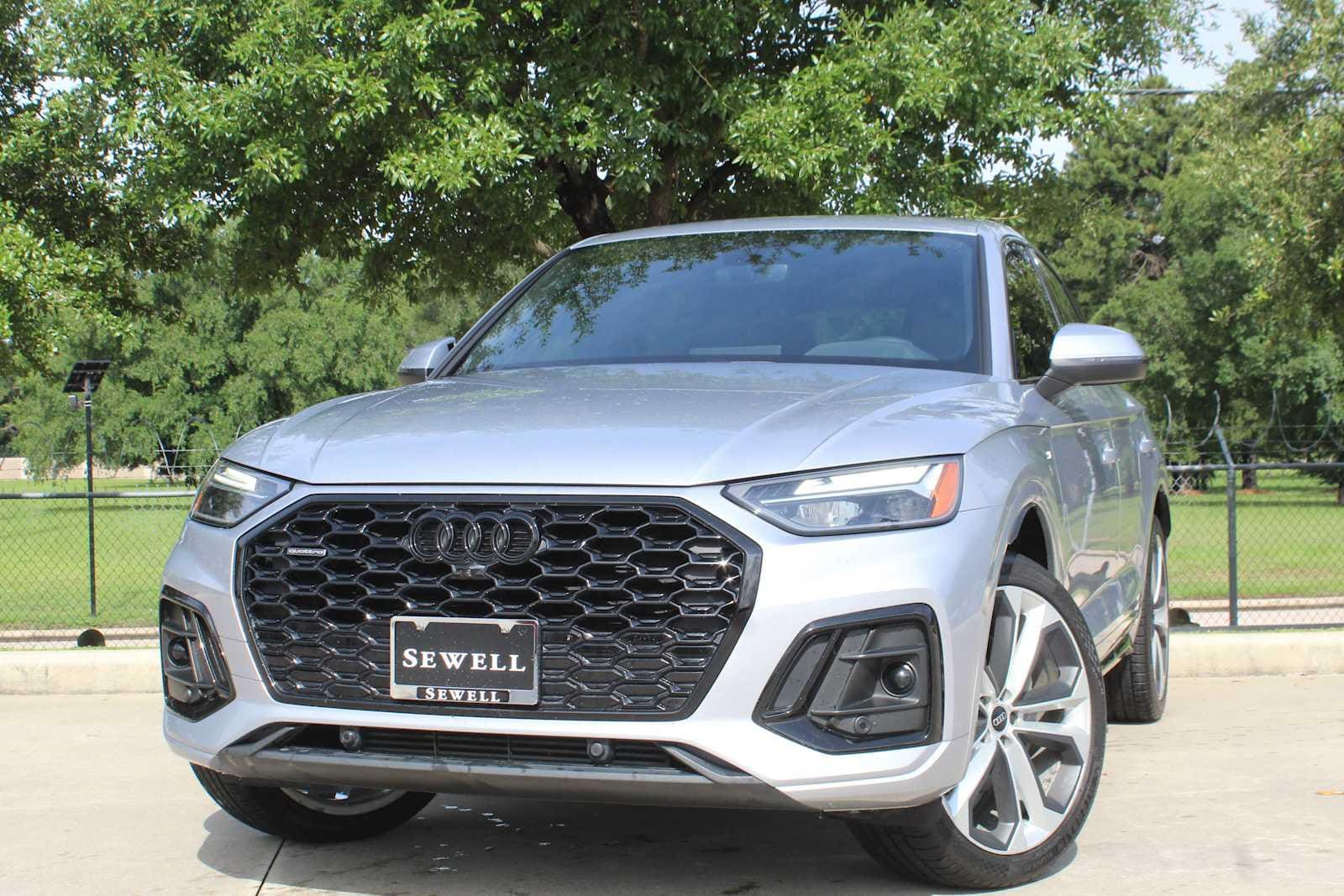2022 Audi Q5 Sportback 45 Premium Plus's photo