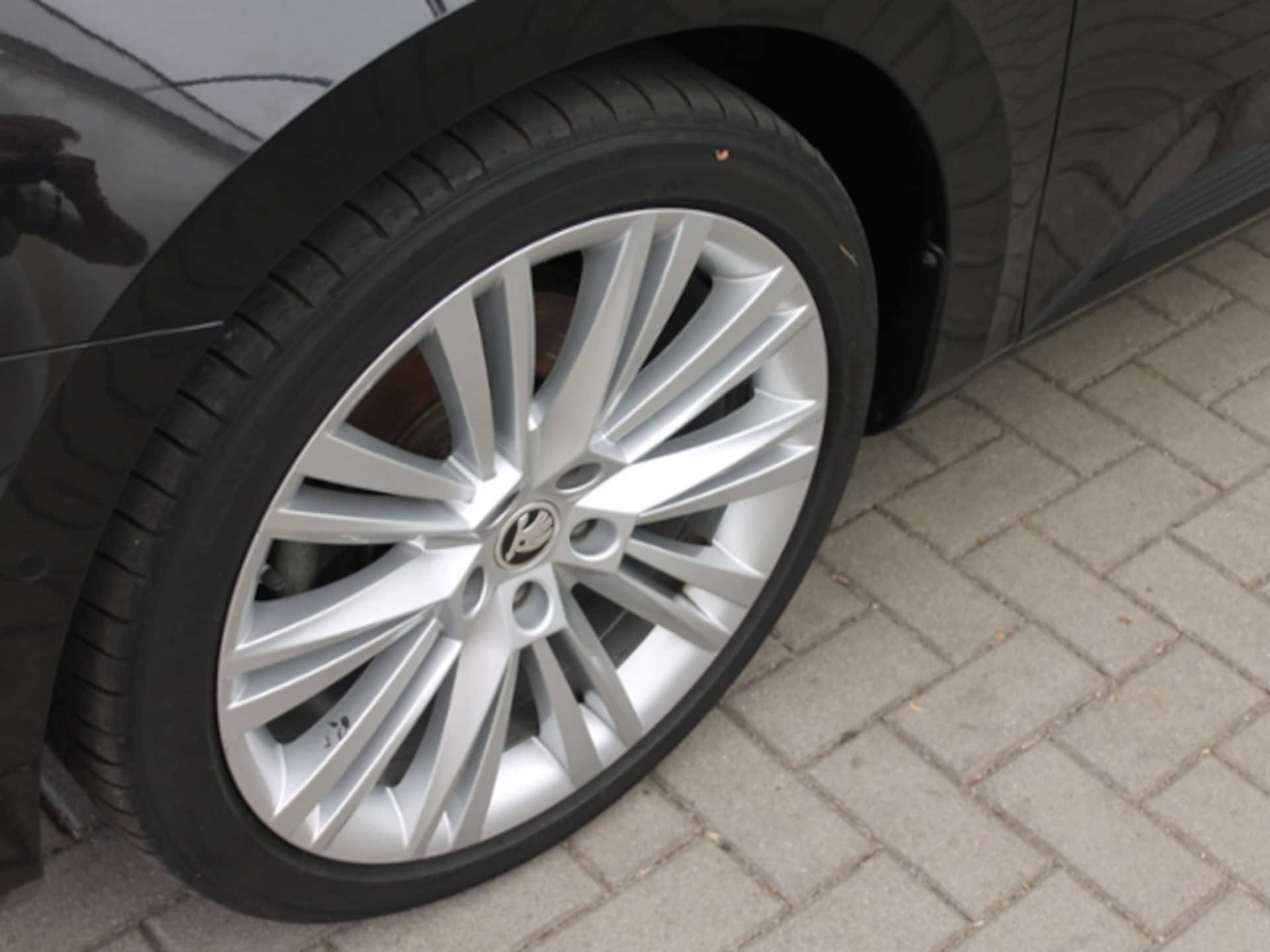 Skoda Superb Combi Style