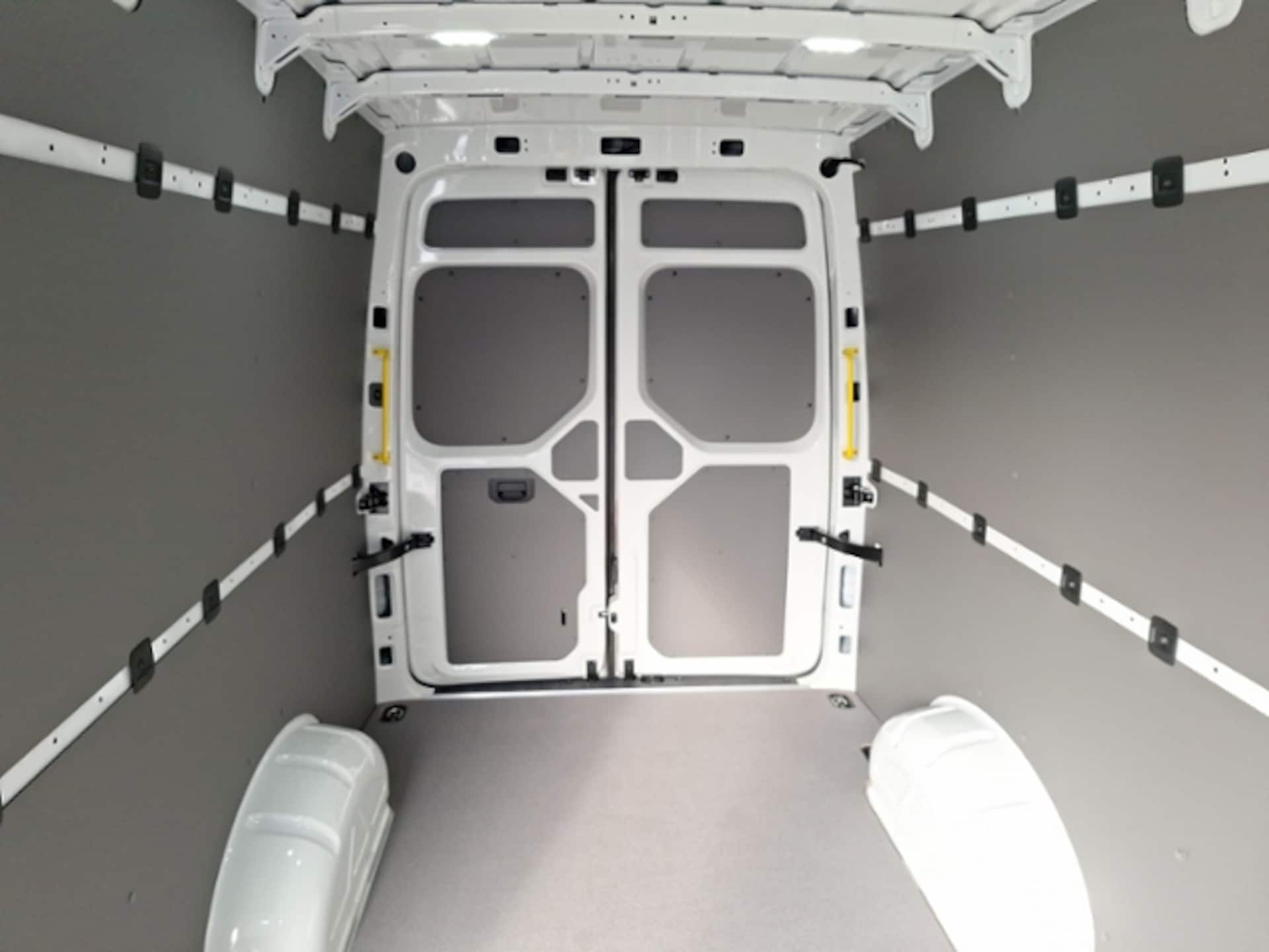 Volkswagen Crafter Kasten langer Radstand