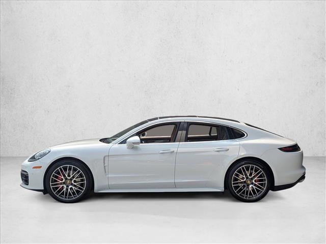 2022 Porsche Panamera