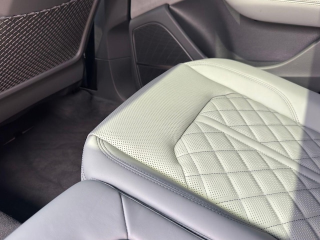 2026 Audi SQ8 Premium Plus - Photo 38