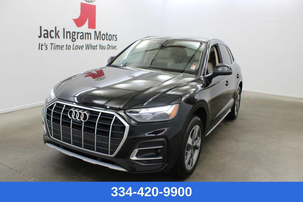 2022 Audi Q5 40 Premium Plus's photo