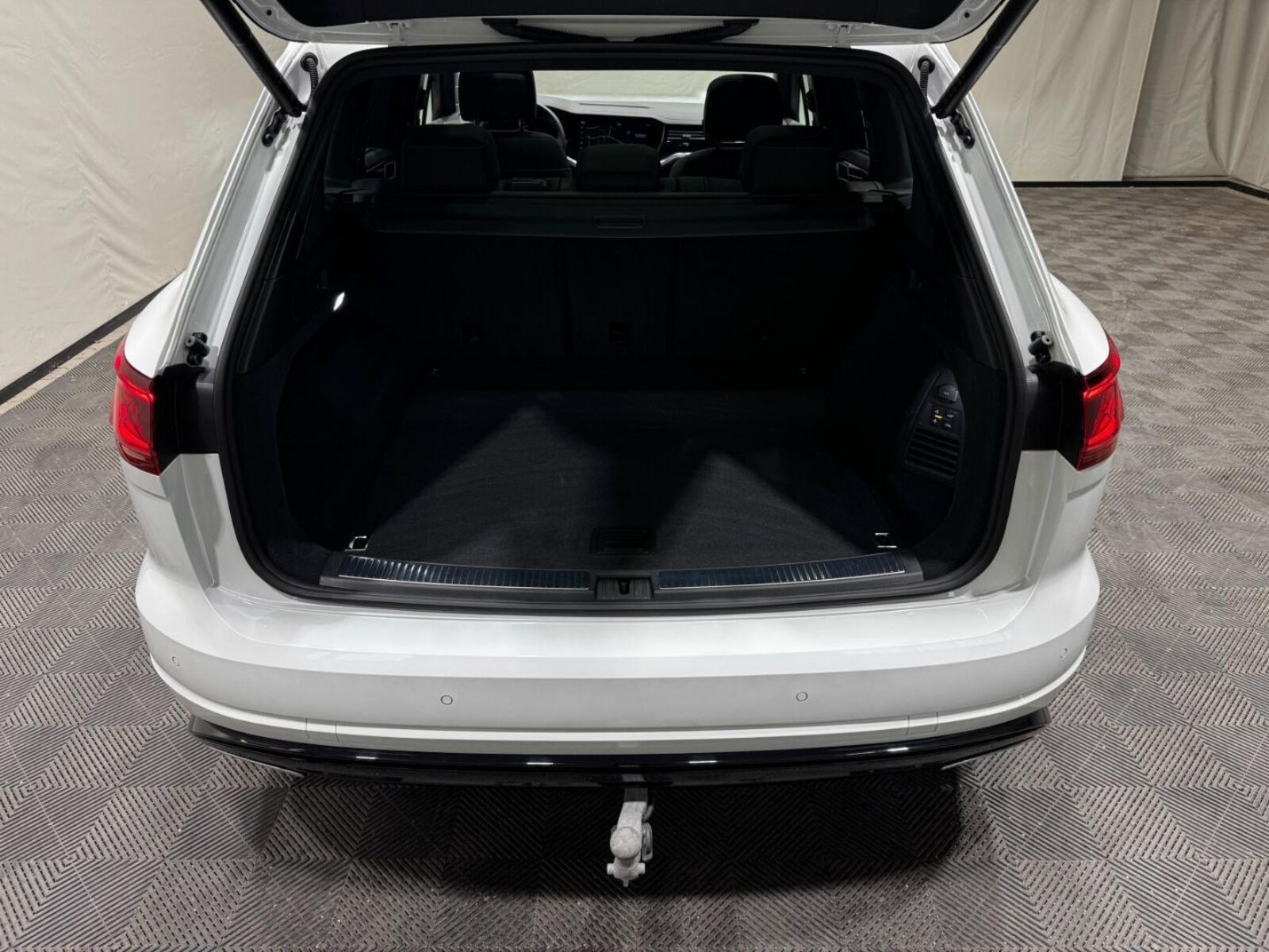 Volkswagen Touareg – Bild 15