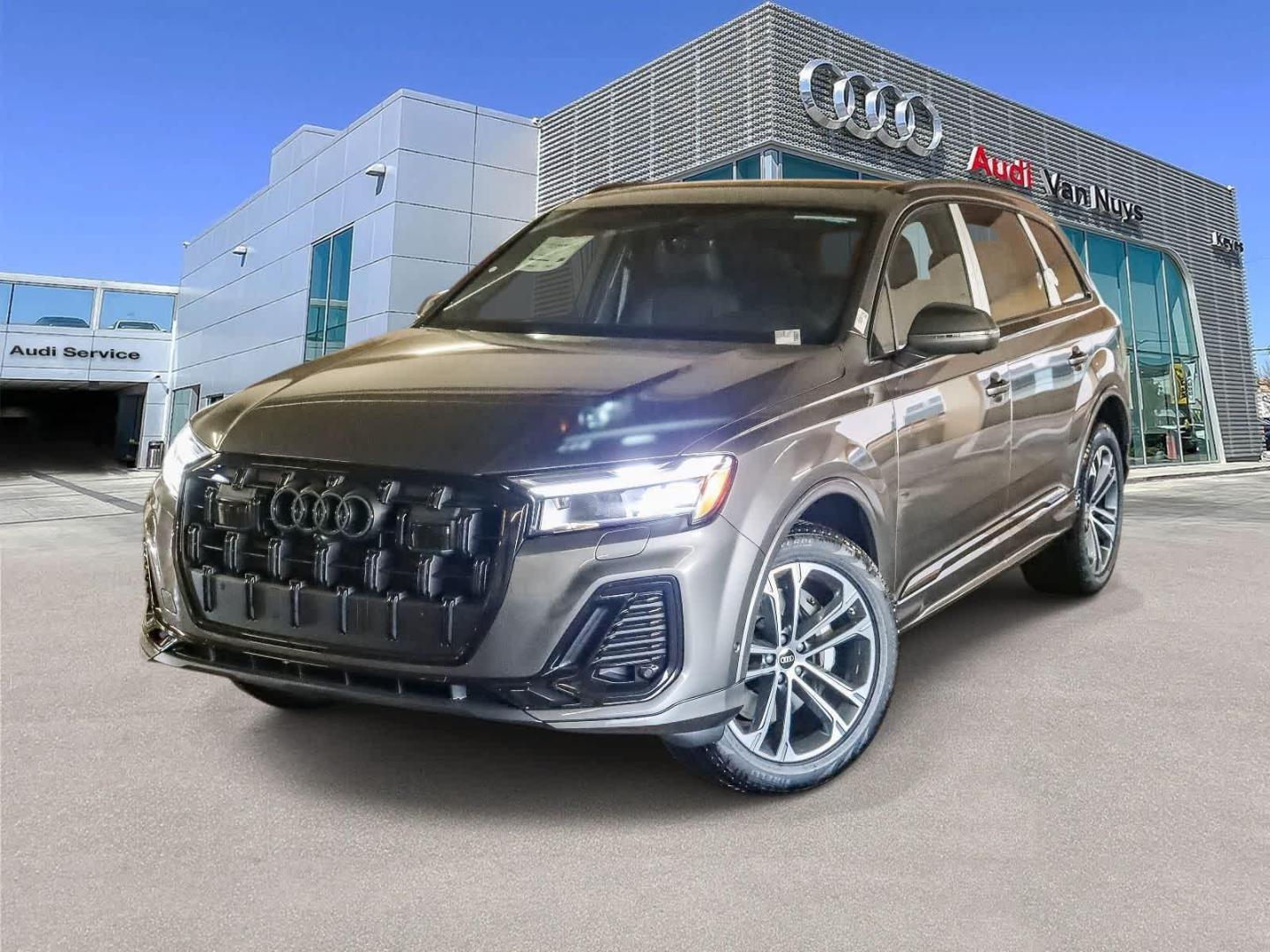 2026 Audi Q7 45 Premium Plus quattro Tiptronic's photo