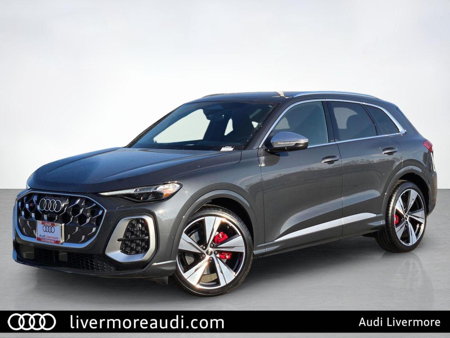 2025 Audi SQ5 Premium Plus's photo
