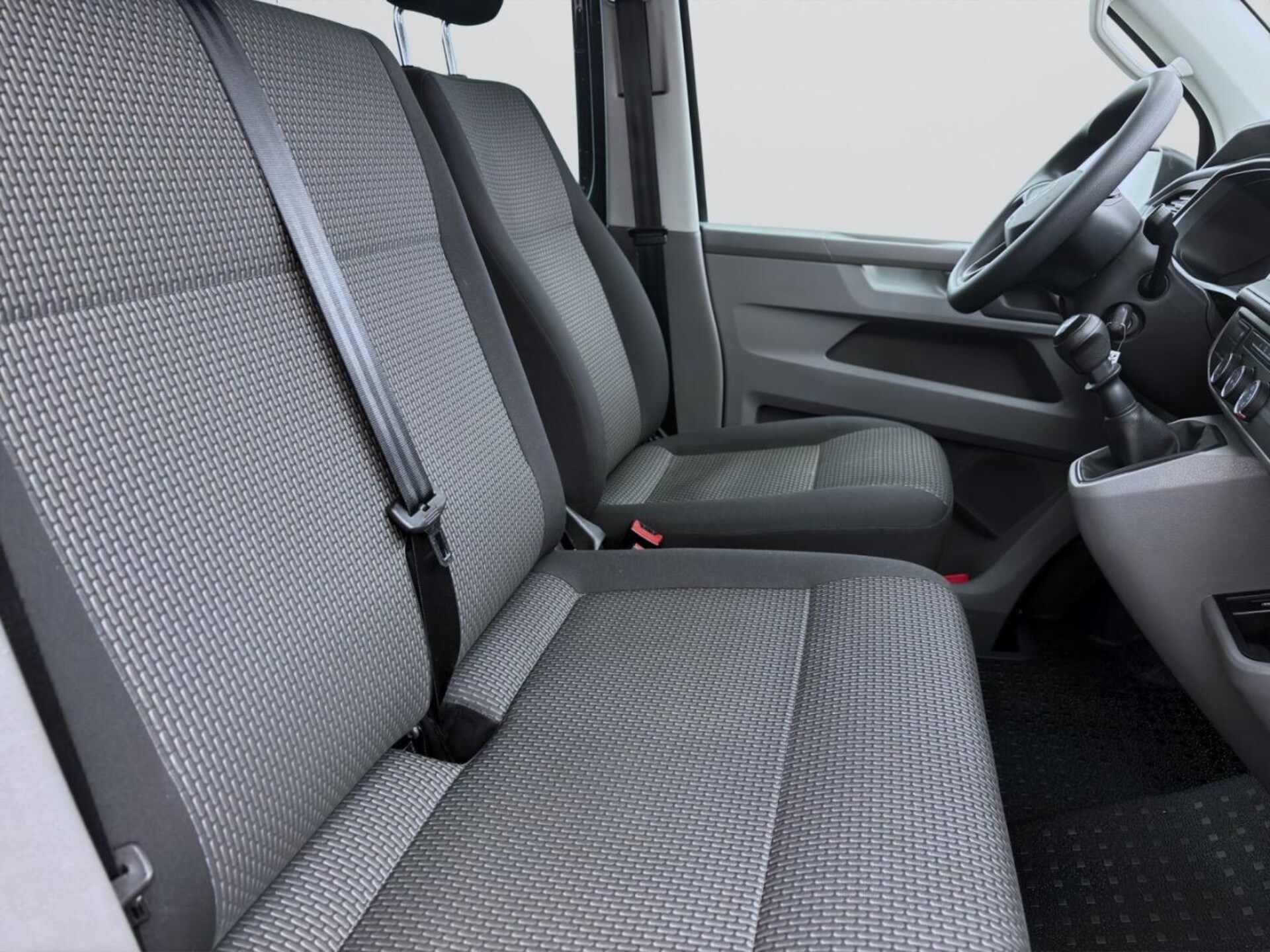 Volkswagen T6.1 Transporter Kombi kurzer Radstand