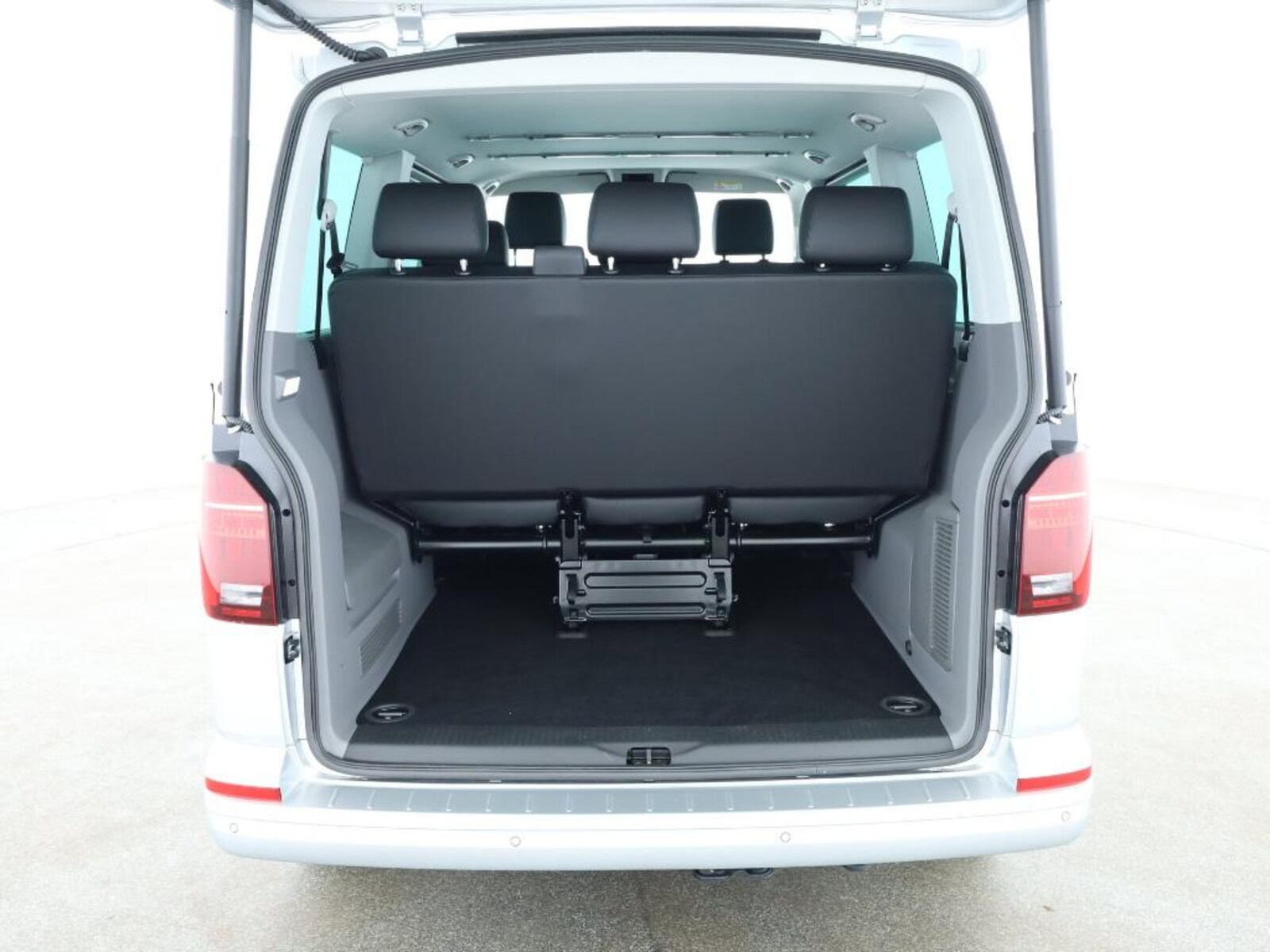Volkswagen T6.1 Caravelle kurzer Radstand – Bild 9