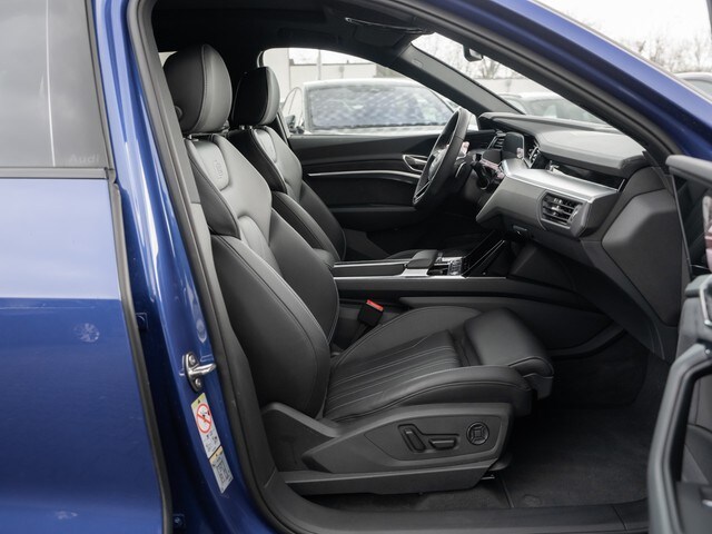 Image about Audi Q8 e-tron S line 55 e-tron quattro