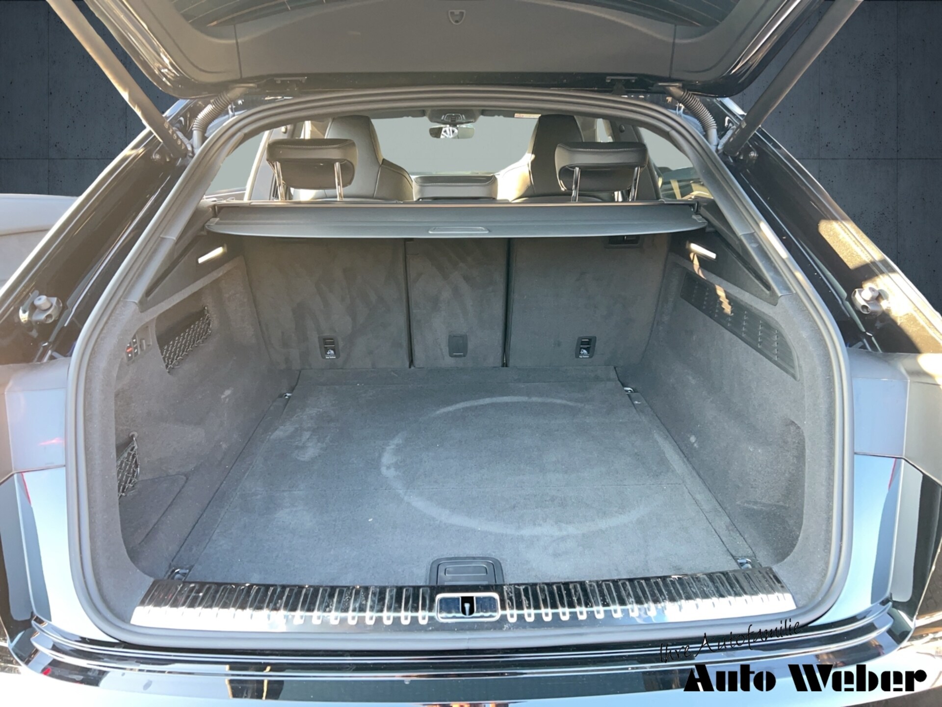 Audi SQ8 SUV